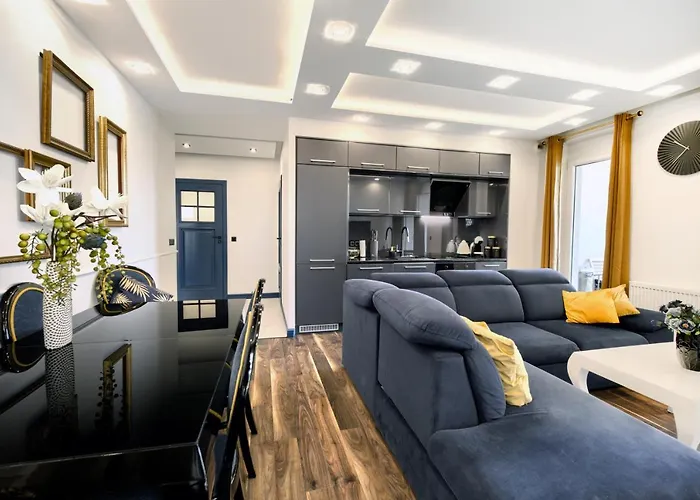 About Art Apartments - Sikorskiego