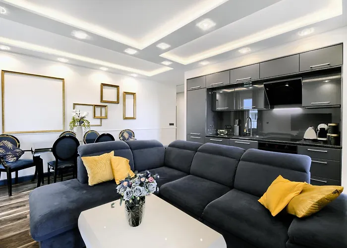 About Art Apartments - Sikorskiego